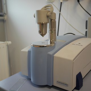 Spektrofotometr FTIR (Bruker Alpha)